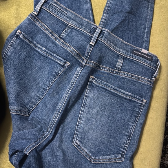 CITIZENS OF HUMANITY Chrissy uber high rise skinny
In Flicker
Size 29
EUC 84 - Picture 4 of 12